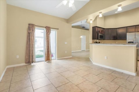 Casa en venta en Kissimmee, Florida, 4 dormitorios, 163.32 m2 № 2228345 - foto 25