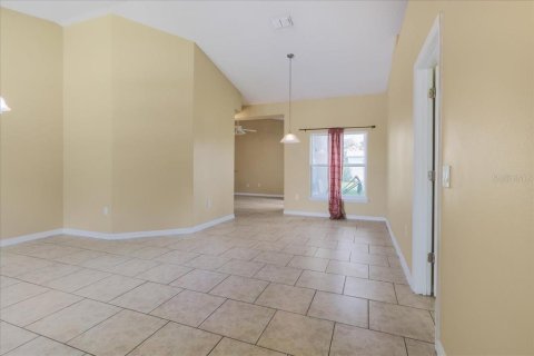 Casa en venta en Kissimmee, Florida, 4 dormitorios, 163.32 m2 № 2228345 - foto 13