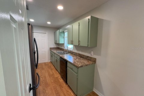 Villa ou maison à louer à Ocala, Floride: 3 chambres, 111.11 m2 № 2384012 - photo 10