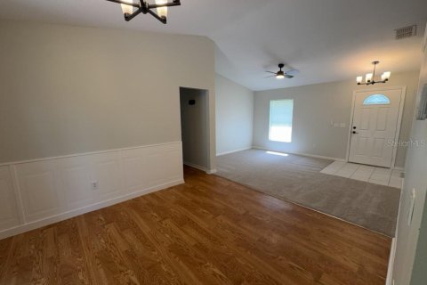 Villa ou maison à louer à Ocala, Floride: 3 chambres, 111.11 m2 № 2384012 - photo 7
