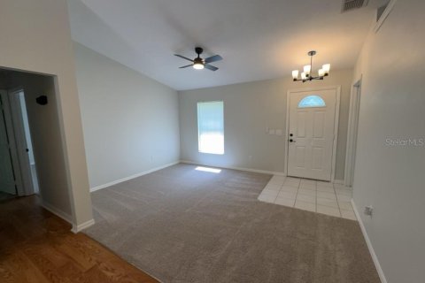 Villa ou maison à louer à Ocala, Floride: 3 chambres, 111.11 m2 № 2384012 - photo 3