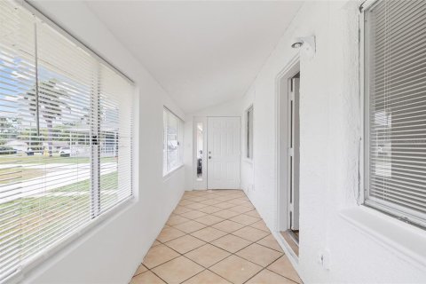 Купить коммерческую недвижимость в Клируотер, Флорида 3 спальни, 137.68м2, № 1898497 - фото 8