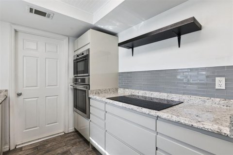 Villa ou maison à vendre à Fruitland Park, Floride: 3 chambres, 124.12 m2 № 2428816 - photo 15