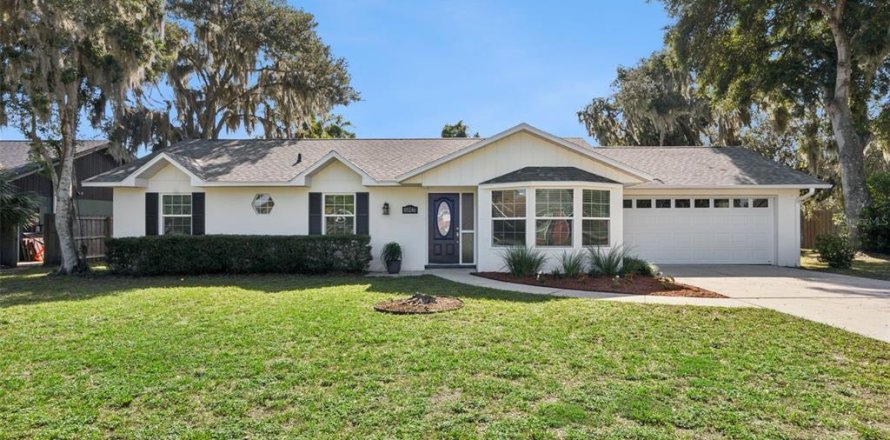 Villa ou maison à Fruitland Park, Floride 3 chambres, 124.12 m2 № 2428816