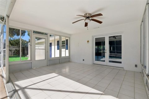 Villa ou maison à vendre à Fruitland Park, Floride: 3 chambres, 124.12 m2 № 2428816 - photo 17