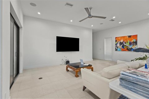 Duplex à vendre à Sarasota, Floride: 4 chambres, 413.51 m2 № 2157887 - photo 14