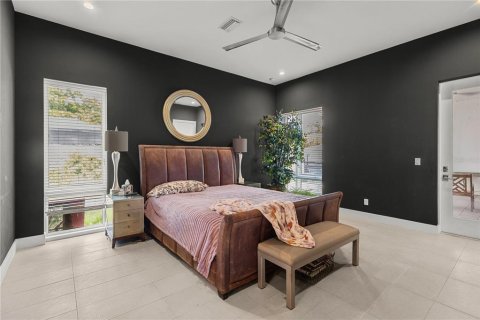 Duplex à vendre à Sarasota, Floride: 4 chambres, 413.51 m2 № 2157887 - photo 26