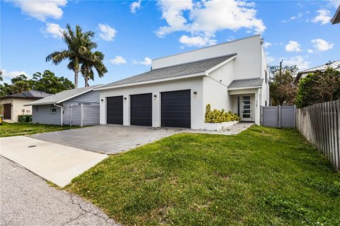 Duplex à vendre à Sarasota, Floride: 4 chambres, 413.51 m2 № 2157887 - photo 5