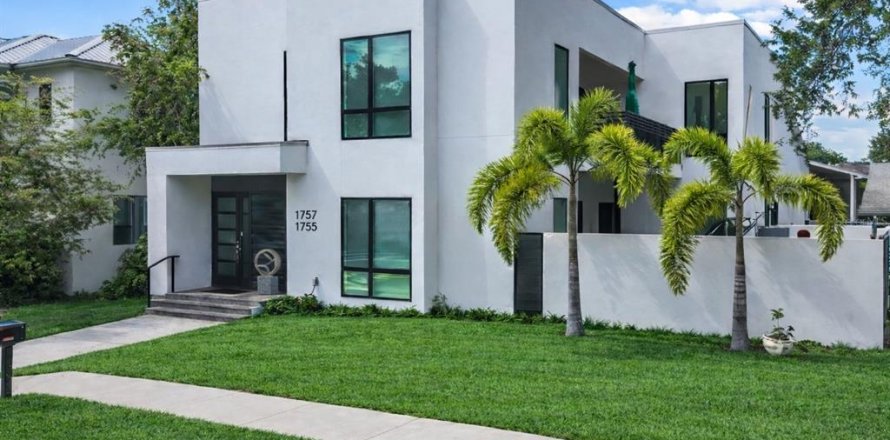 Duplex à Sarasota, Floride 4 chambres, 413.51 m2 № 2157887