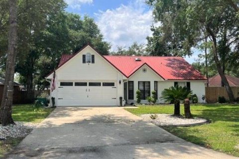 House in Crestview, Florida 4 bedrooms, 188.41 sq.m. № 590077 - photo 1