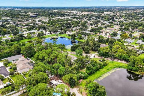 Casa en venta en Pinellas Park, Florida, 6 dormitorios, 613.15 m2 № 2329480 - foto 20