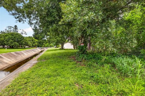 Casa en venta en Pinellas Park, Florida, 6 dormitorios, 613.15 m2 № 2329480 - foto 10