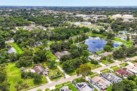 Casa en venta en Pinellas Park, Florida, 6 dormitorios, 613.15 m2 № 2329480 - foto 13