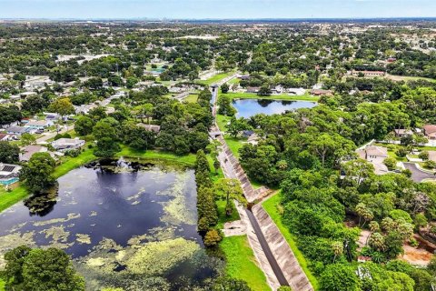 Casa en venta en Pinellas Park, Florida, 6 dormitorios, 613.15 m2 № 2329480 - foto 17