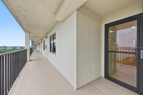 Copropriété à vendre à Indian Shores, Floride: 2 chambres, 122.63 m2 № 2408803 - photo 21