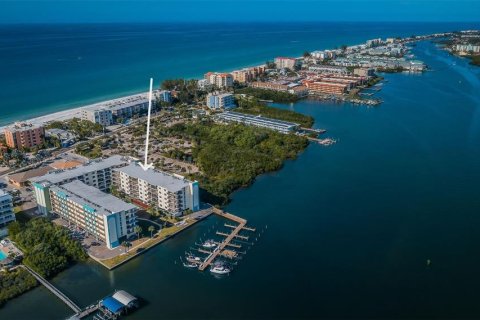 Copropriété à vendre à Indian Shores, Floride: 2 chambres, 122.63 m2 № 2408803 - photo 8