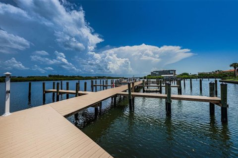 Copropriété à vendre à Indian Shores, Floride: 2 chambres, 122.63 m2 № 2408803 - photo 11