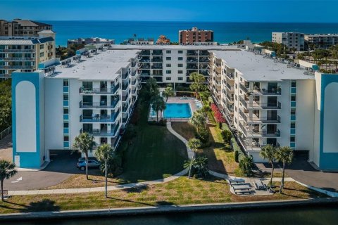 Copropriété à vendre à Indian Shores, Floride: 2 chambres, 122.63 m2 № 2408803 - photo 4