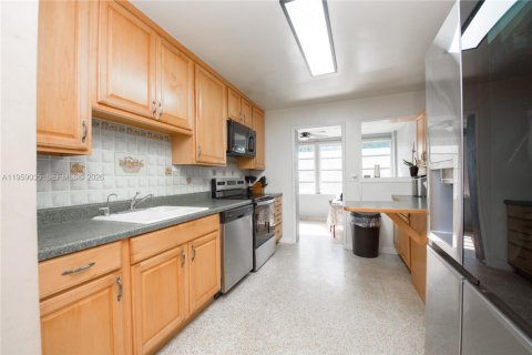 Купить виллу или дом в Хомстед, Флорида 3 спальни, 99.59м2, № 2023907 - фото 7