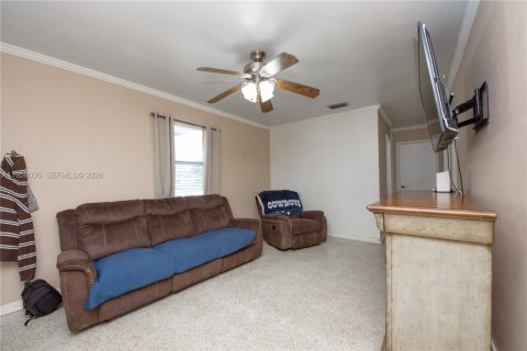 Купить виллу или дом в Хомстед, Флорида 3 спальни, 99.59м2, № 2023907 - фото 3