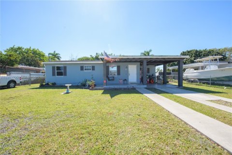 Villa ou maison à Homestead, Floride 3 chambres, 99.59 m2 № 2023907