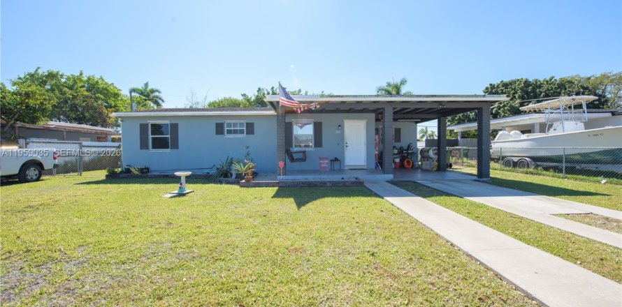 Дом в Хомстед, Флорида 3 спальни, 99.59м2 № 2023907