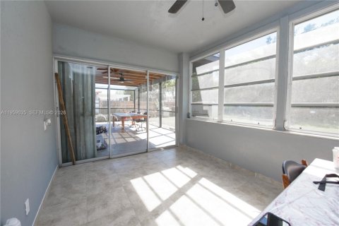 Купить виллу или дом в Хомстед, Флорида 3 спальни, 99.59м2, № 2023907 - фото 10