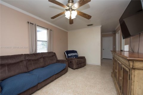 Купить виллу или дом в Хомстед, Флорида 3 спальни, 99.59м2, № 2023907 - фото 4