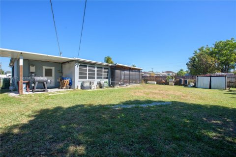 Купить виллу или дом в Хомстед, Флорида 3 спальни, 99.59м2, № 2023907 - фото 26