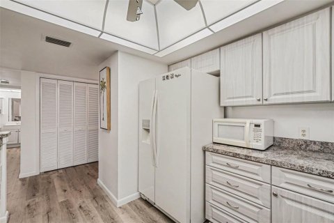Copropriété à vendre à Punta Gorda, Floride: 2 chambres, 129.51 m2 № 2097629 - photo 5