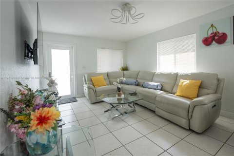 Villa ou maison à vendre à Florida City, Floride: 4 chambres, 129.6 m2 № 1969639 - photo 3