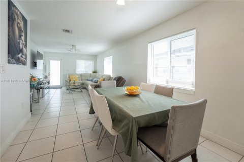 Villa ou maison à vendre à Florida City, Floride: 4 chambres, 129.6 m2 № 1969639 - photo 6