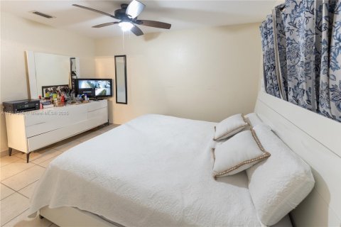 Villa ou maison à vendre à Florida City, Floride: 4 chambres, 129.6 m2 № 1969639 - photo 11