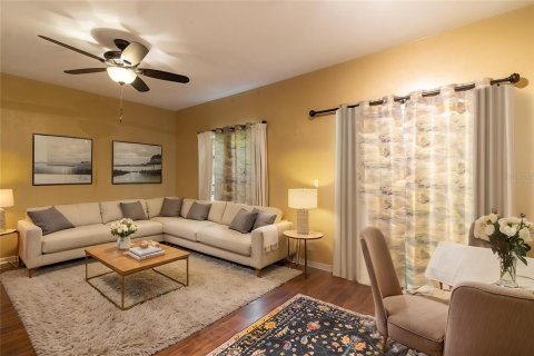 Touwnhouse à vendre à Gainesville, Floride: 3 chambres, 147.16 m2 № 2220202 - photo 9