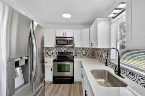 Casa en venta en Orlando, Florida, 4 dormitorios, 137.87 m2 № 2095446 - foto 20