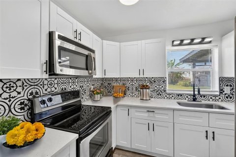 Casa en venta en Orlando, Florida, 4 dormitorios, 137.87 m2 № 2095446 - foto 25