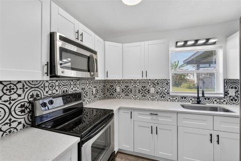 Casa en venta en Orlando, Florida, 4 dormitorios, 137.87 m2 № 2095446 - foto 24