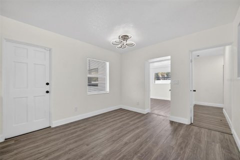 Casa en venta en Orlando, Florida, 4 dormitorios, 137.87 m2 № 2095446 - foto 14