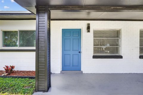 Casa en venta en Orlando, Florida, 4 dormitorios, 137.87 m2 № 2095446 - foto 3