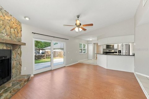 Villa ou maison à louer à Land O' Lakes, Floride: 3 chambres, 136.57 m2 № 2420545 - photo 3