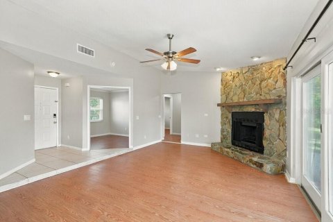 Villa ou maison à louer à Land O' Lakes, Floride: 3 chambres, 136.57 m2 № 2420545 - photo 4