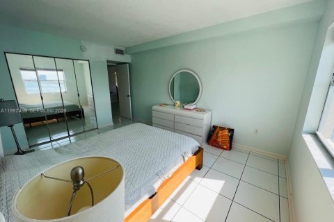 Condominio en alquiler en Sunny Isles Beach, Florida, 1 dormitorio, 66.89 m2 № 2058819 - foto 13