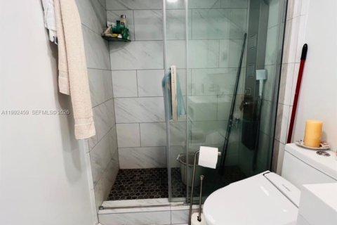 Condominio en alquiler en Sunny Isles Beach, Florida, 1 dormitorio, 66.89 m2 № 2058819 - foto 16