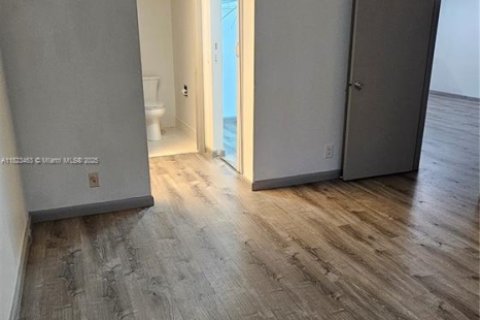 Condominio en venta en Pembroke Pines, Florida, 2 dormitorios, 110.83 m2 № 1788386 - foto 16