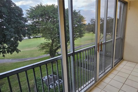 Condominio en venta en Pembroke Pines, Florida, 2 dormitorios, 110.83 m2 № 1788386 - foto 19