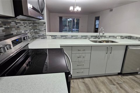 Condominio en venta en Pembroke Pines, Florida, 2 dormitorios, 110.83 m2 № 1788386 - foto 4