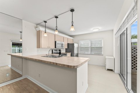 Townhouse in West Palm Beach, Florida 2 bedrooms, 125.42 sq.m. № 2088060 - photo 10