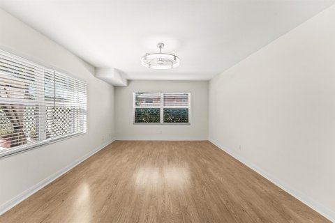 Townhouse in West Palm Beach, Florida 2 bedrooms, 125.42 sq.m. № 2088060 - photo 6