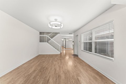 Townhouse in West Palm Beach, Florida 2 bedrooms, 125.42 sq.m. № 2088060 - photo 4