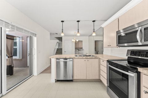 Townhouse in West Palm Beach, Florida 2 bedrooms, 125.42 sq.m. № 2088060 - photo 13